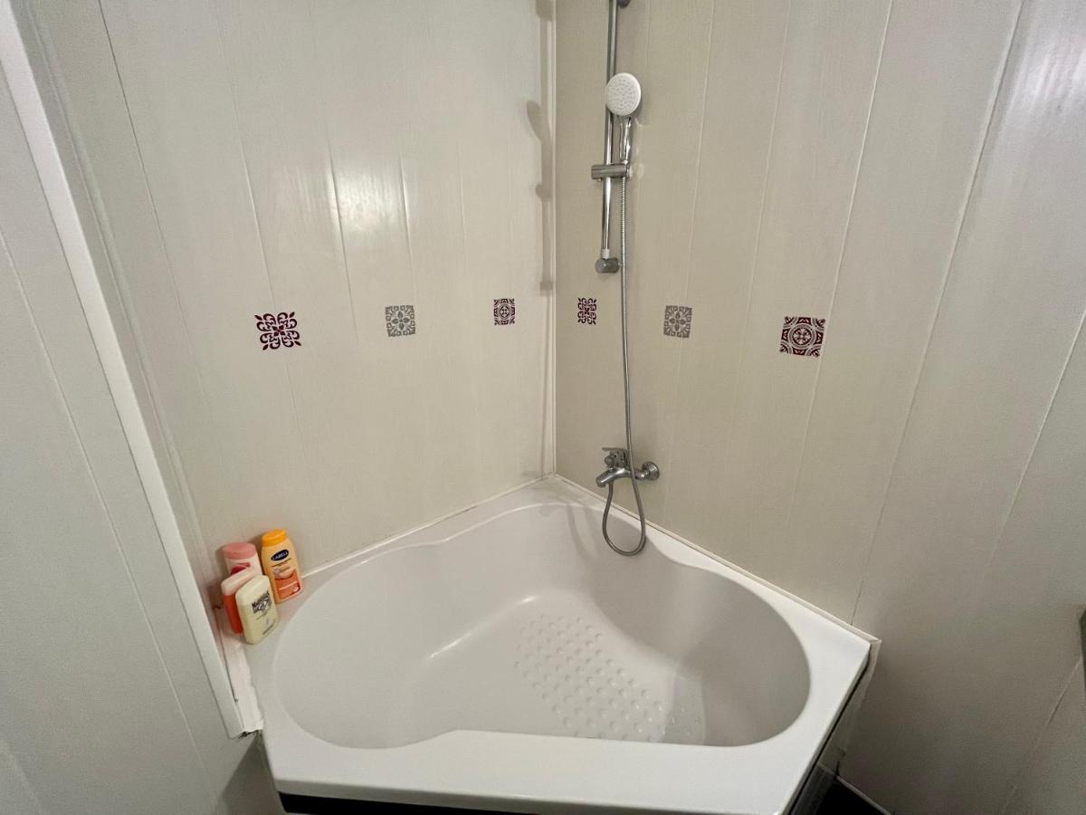 Appartement 2 Chambres - Lits King Size - Wifi - Baignoire Le Puy-en-Velay ภายนอก รูปภาพ